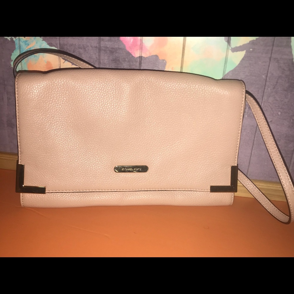 Michael Kors Beverly Oversized Clutch